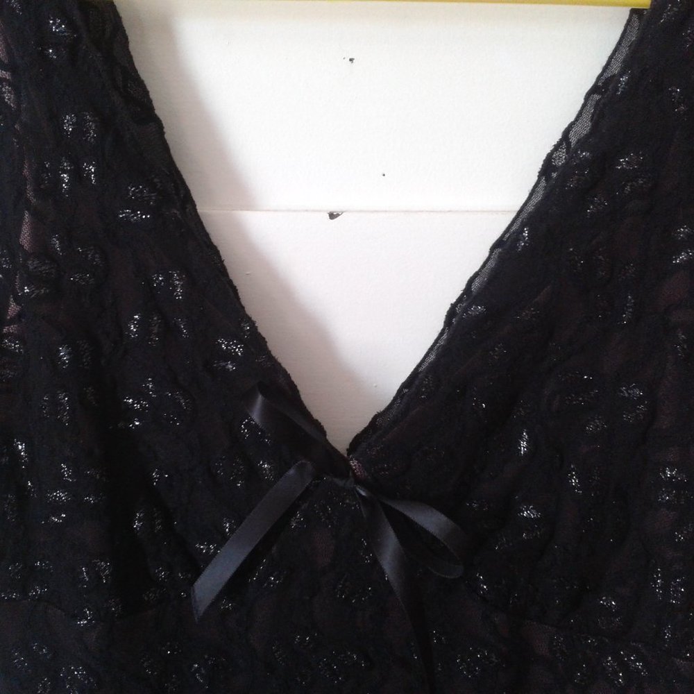 Contemporaine Midi Sparkle Black Dress - Picture 4 of 11